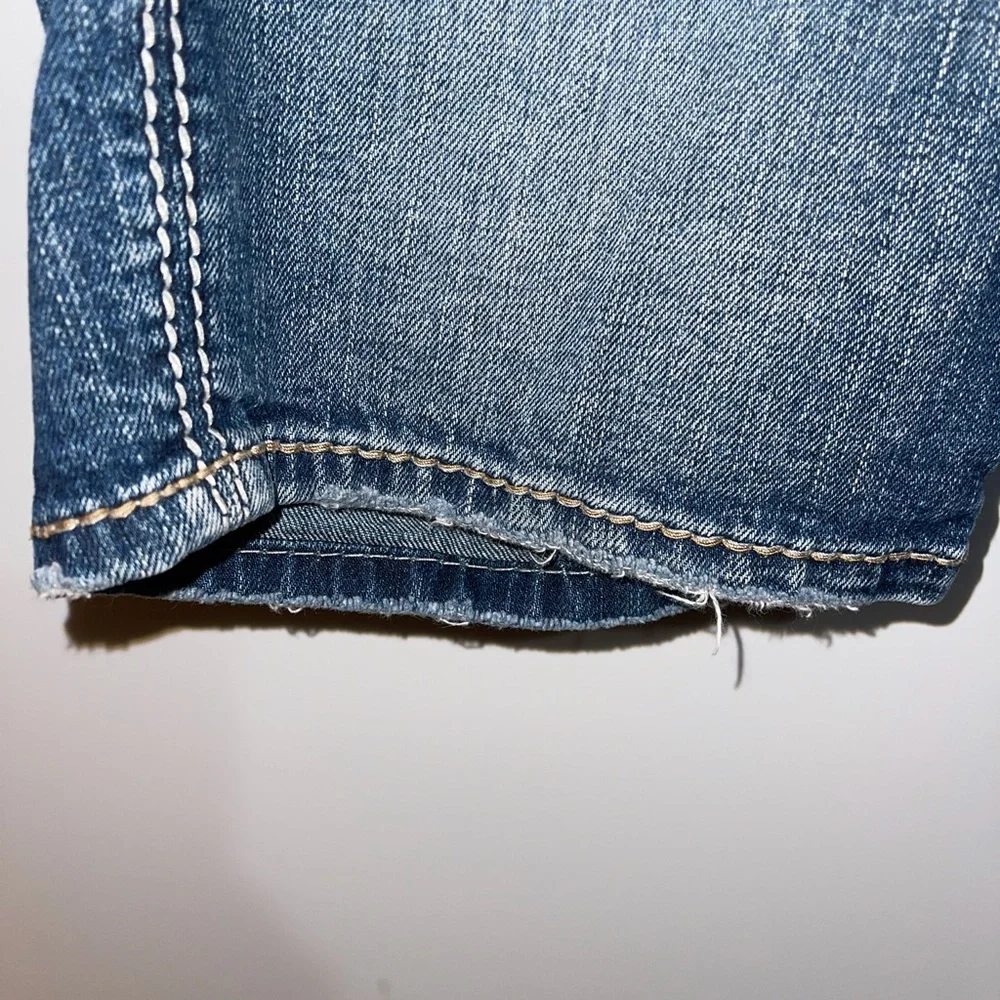 Silver‎ Distressed Suki Surplus Denim Jean Shorts